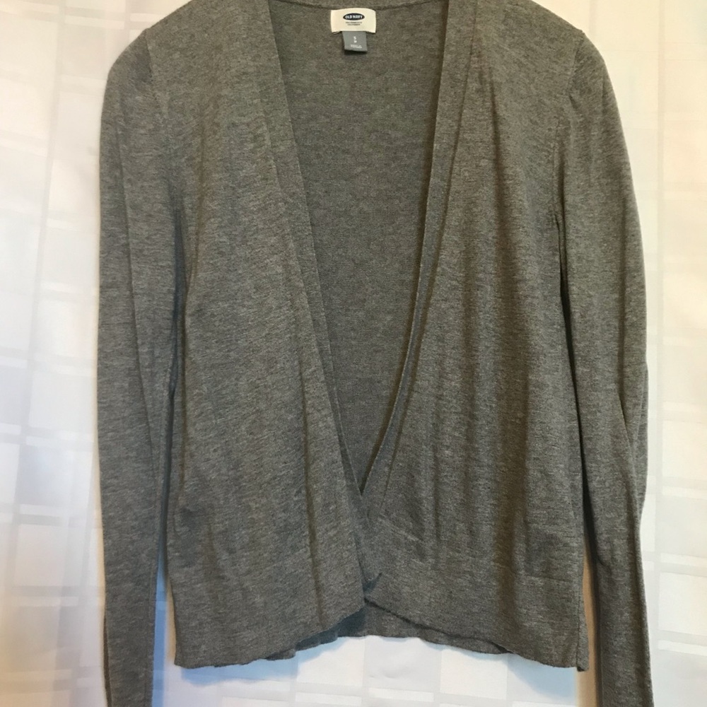 Old Navy gray sweater